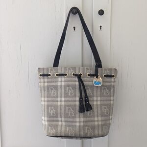 Dooney & Bourke Signature Plaid Bucket Shoulder Bag Purse